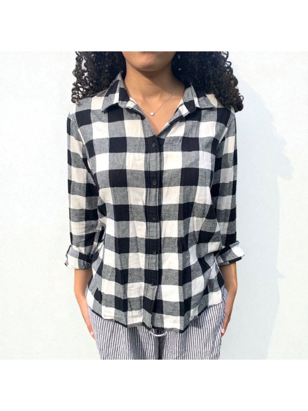 UNIQLO Black & White Gingham Button-Up – Women’s M